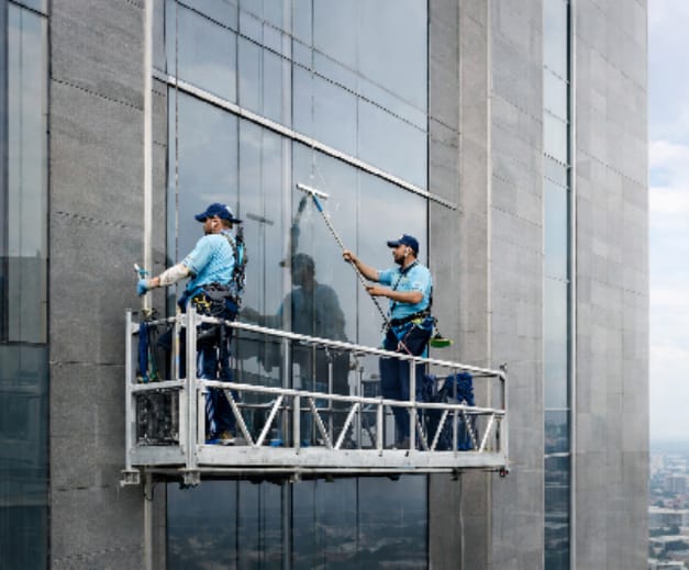 Facade Cleaning Methods & Execution